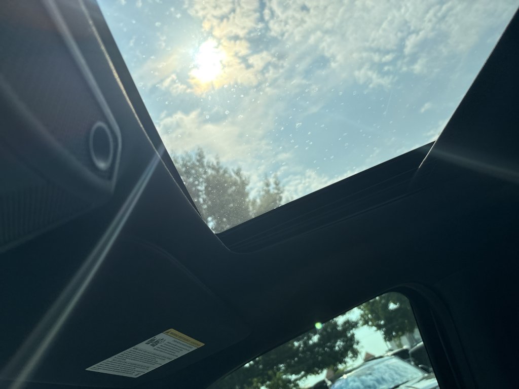 Used 2020  Ford  image 6