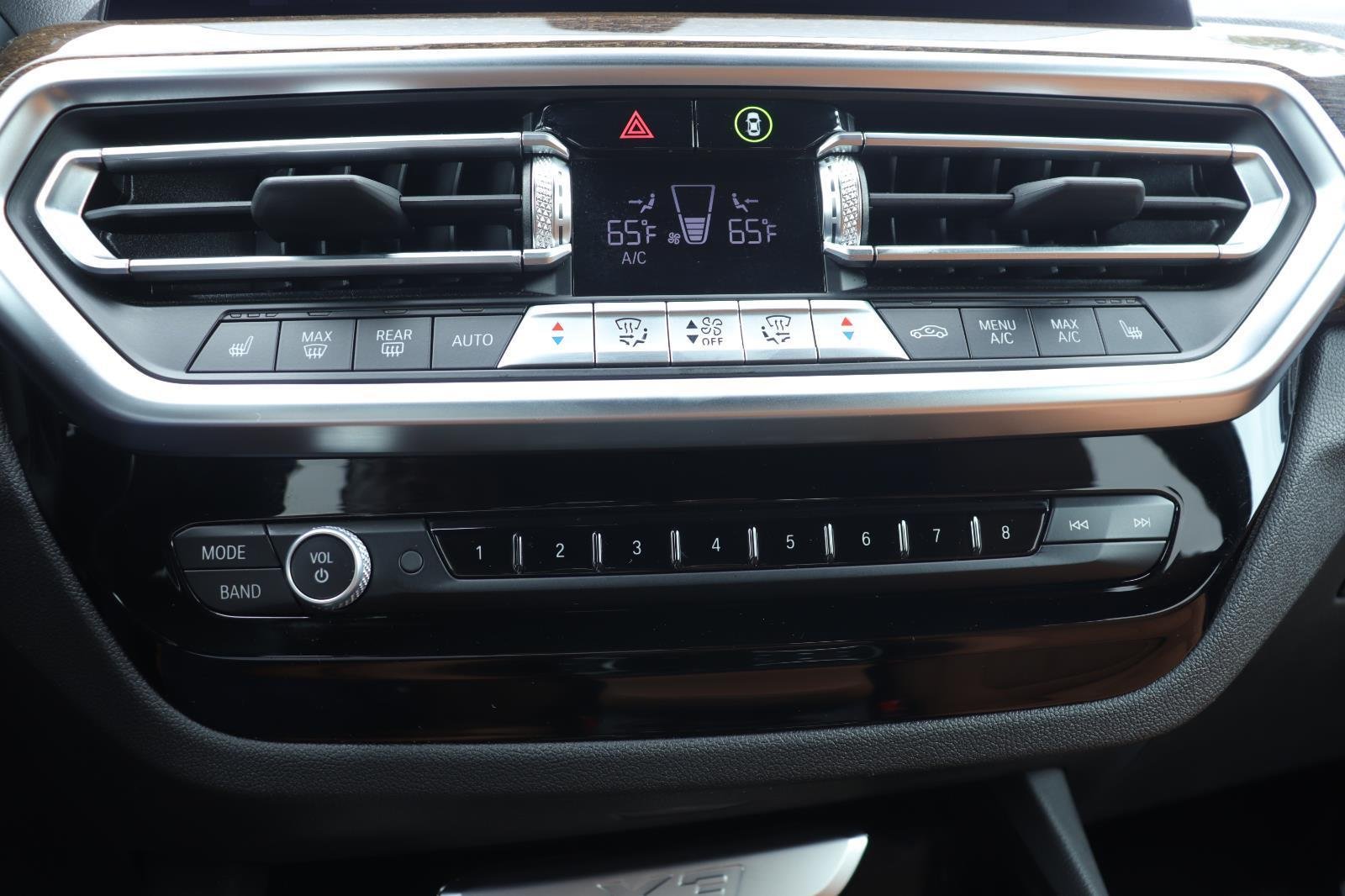 Used 2024 Skyscraper Grey Metallic BMW sDrive30i image 35