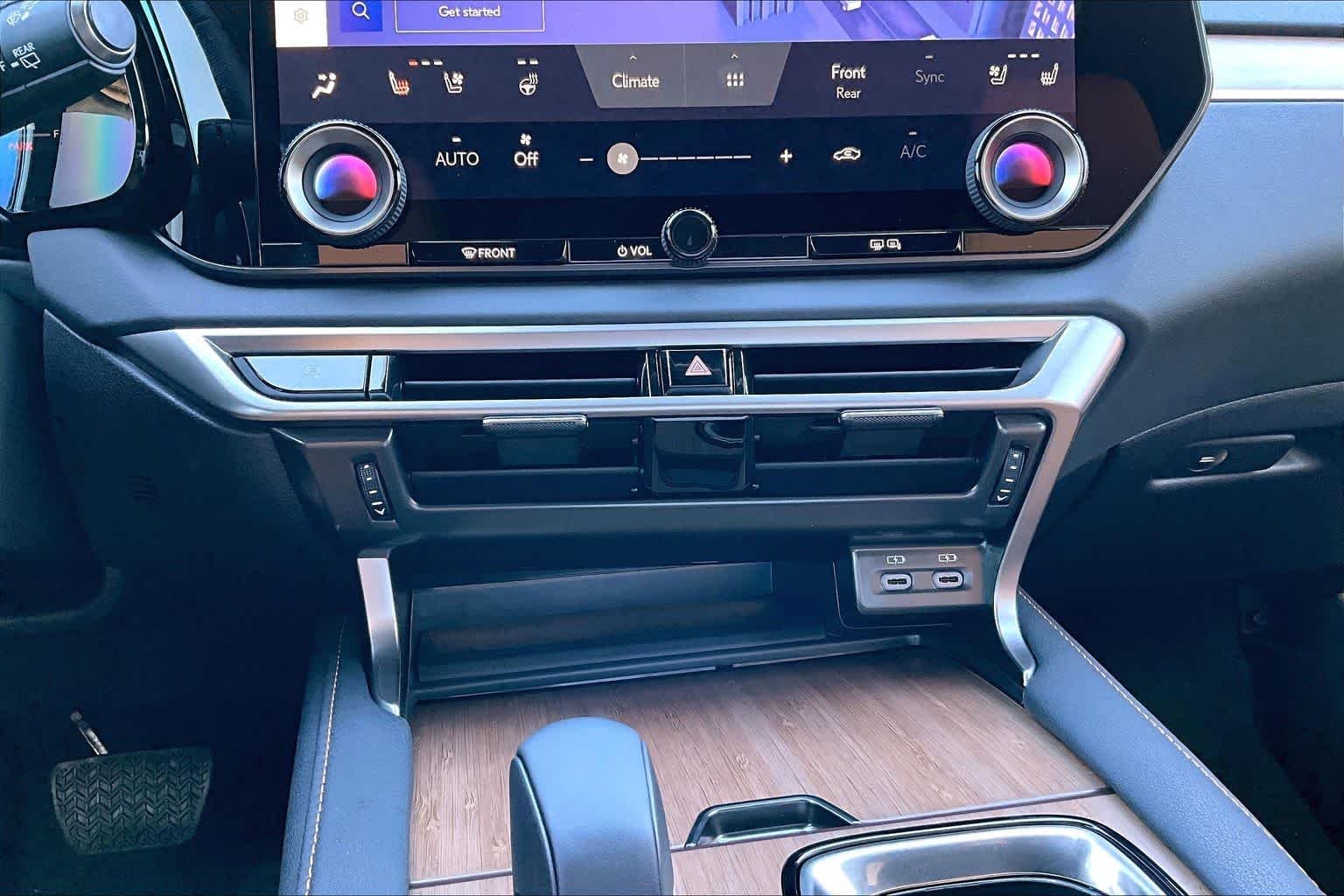 New 2026 Eminent White Pearl Lexus PREMIUM image 19
