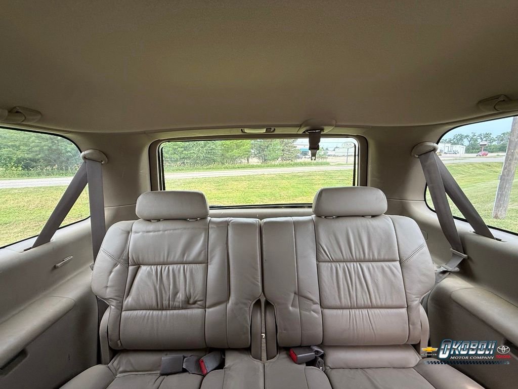 Used 2004  Toyota Limited image 21