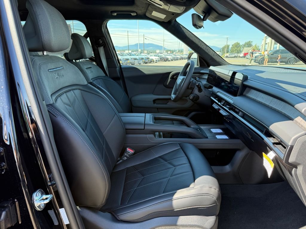 New 2027 Ebony Black Kia X-LINE SX PRESTIGE image 12