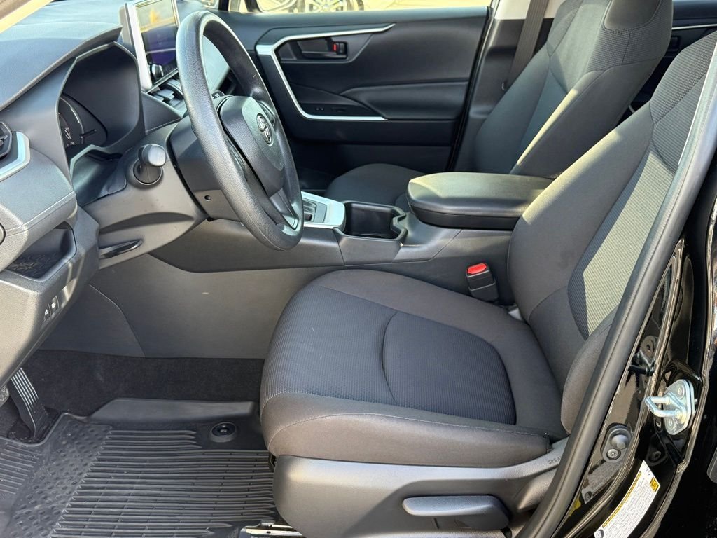 2025 Toyota RAV4 LE - Photo 19