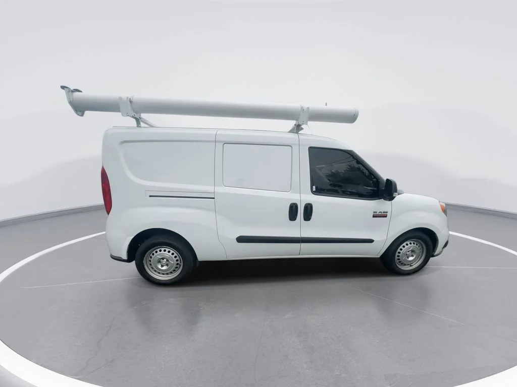 Used 2022 White Ram Base image 9