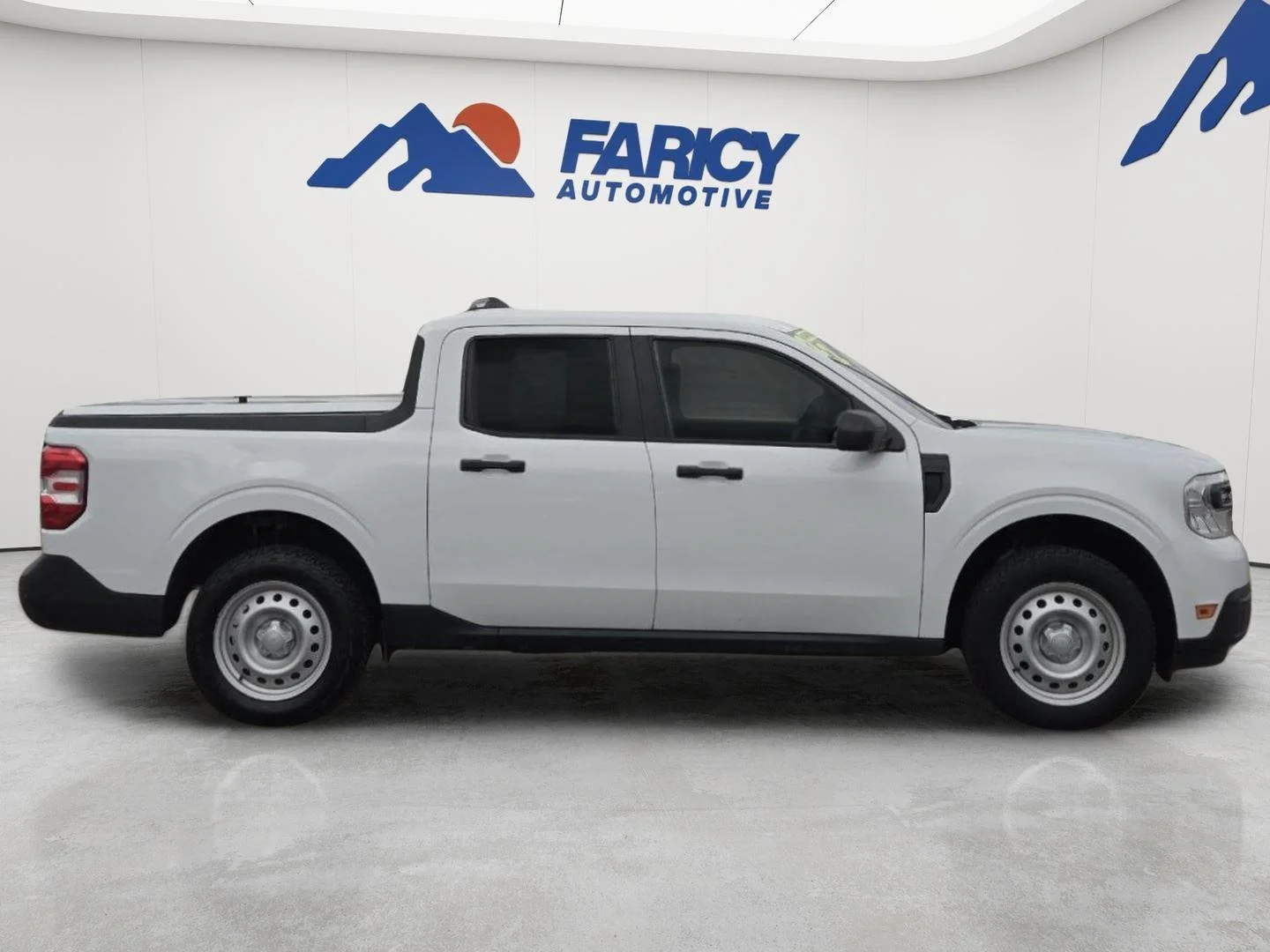 Used 2022 Oxford White Ford XL image 8