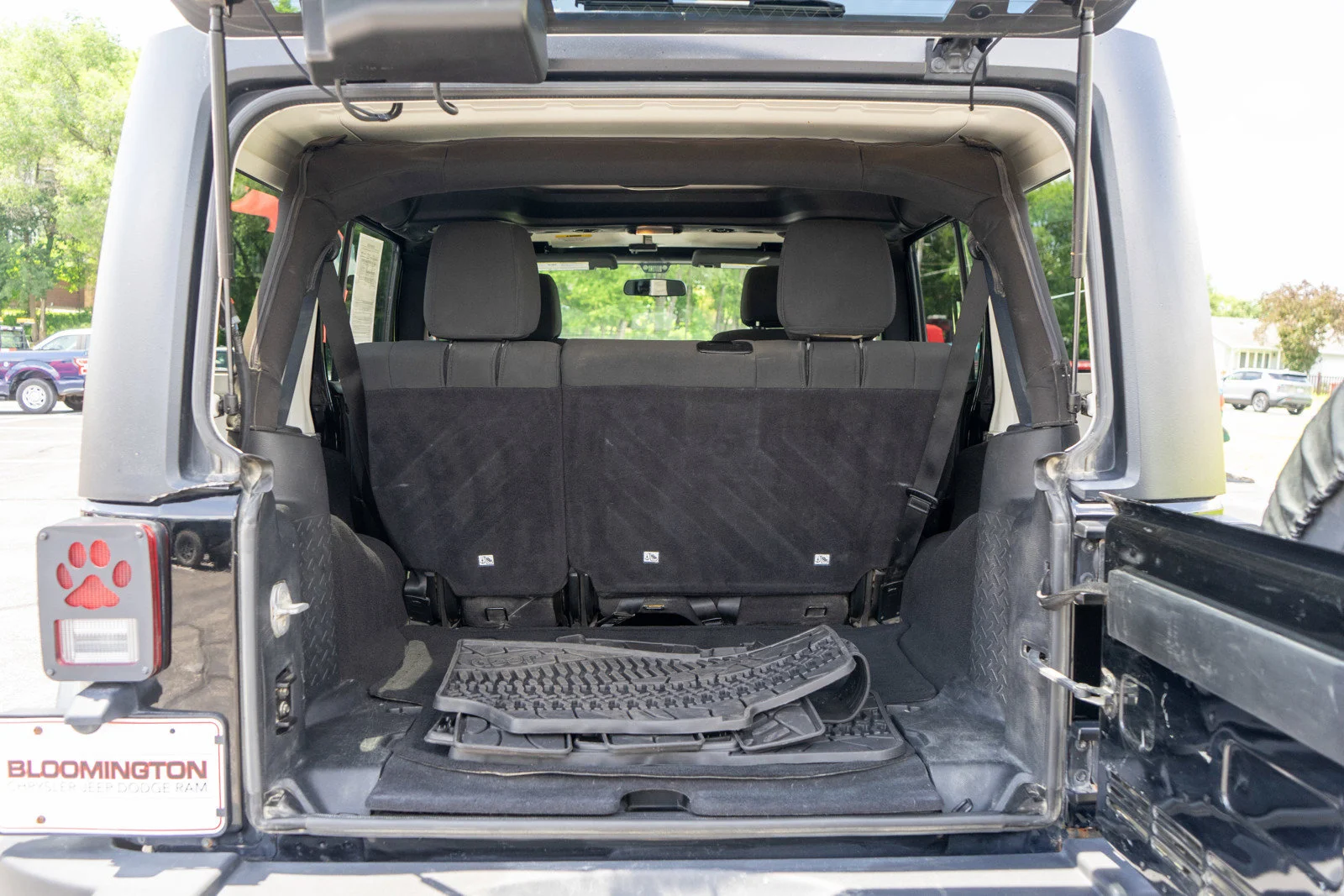 Used 2012 Black Clearcoat Jeep Unlimited Sport image 9
