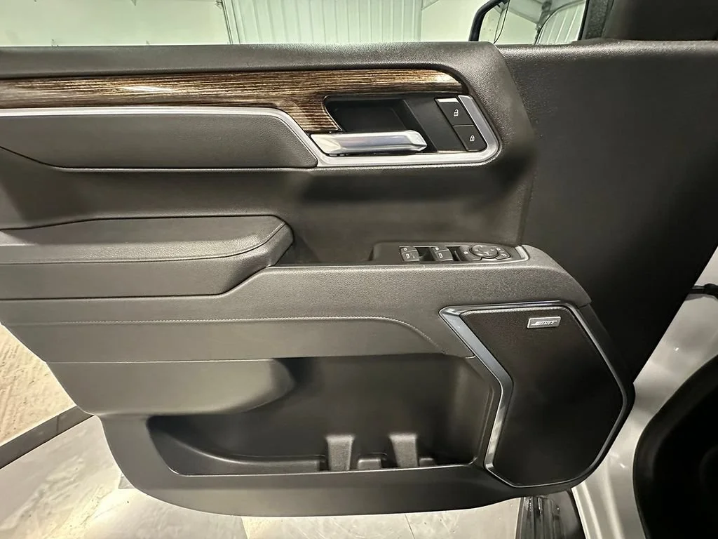 Used 2026 Summit White GMC Elevation image 24