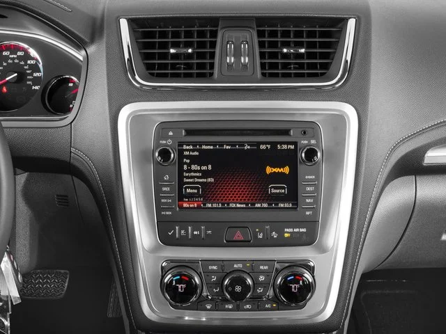 Used 2017 White Frost Tricoat GMC Limited image 13