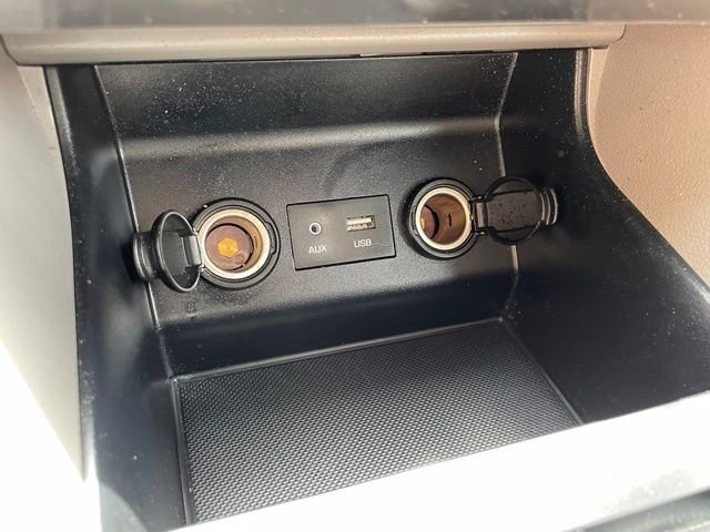 Used 2020 Phantom Black Hyundai SE image 27