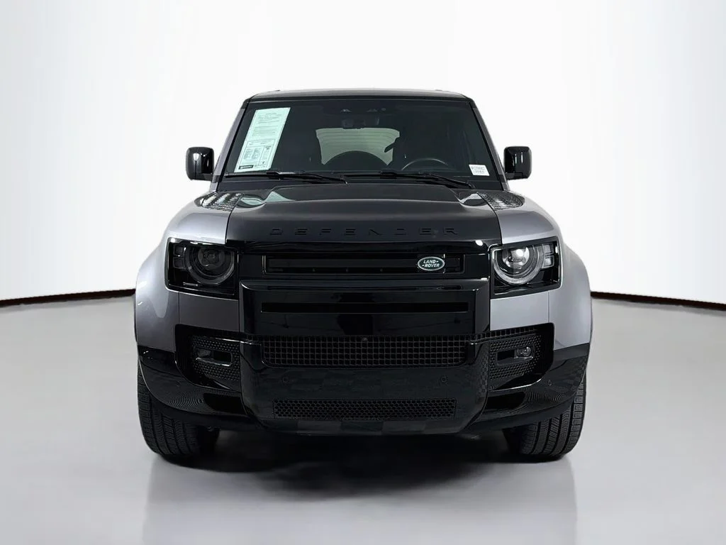 Used 2024 Eiger Grey Metallic Land Rover X image 2