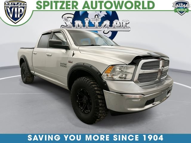 2019 RAM 1500 Classic SLT 4x4 Crew Cab 6'4's photo