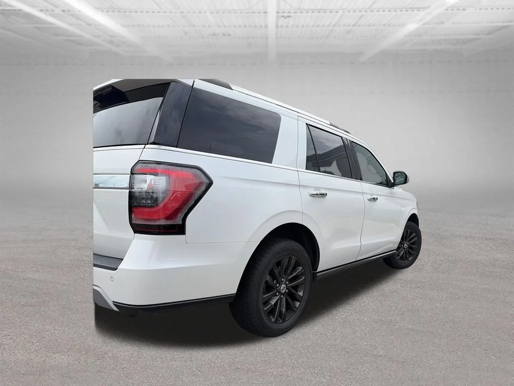 Used 2019  Ford Limited image 3