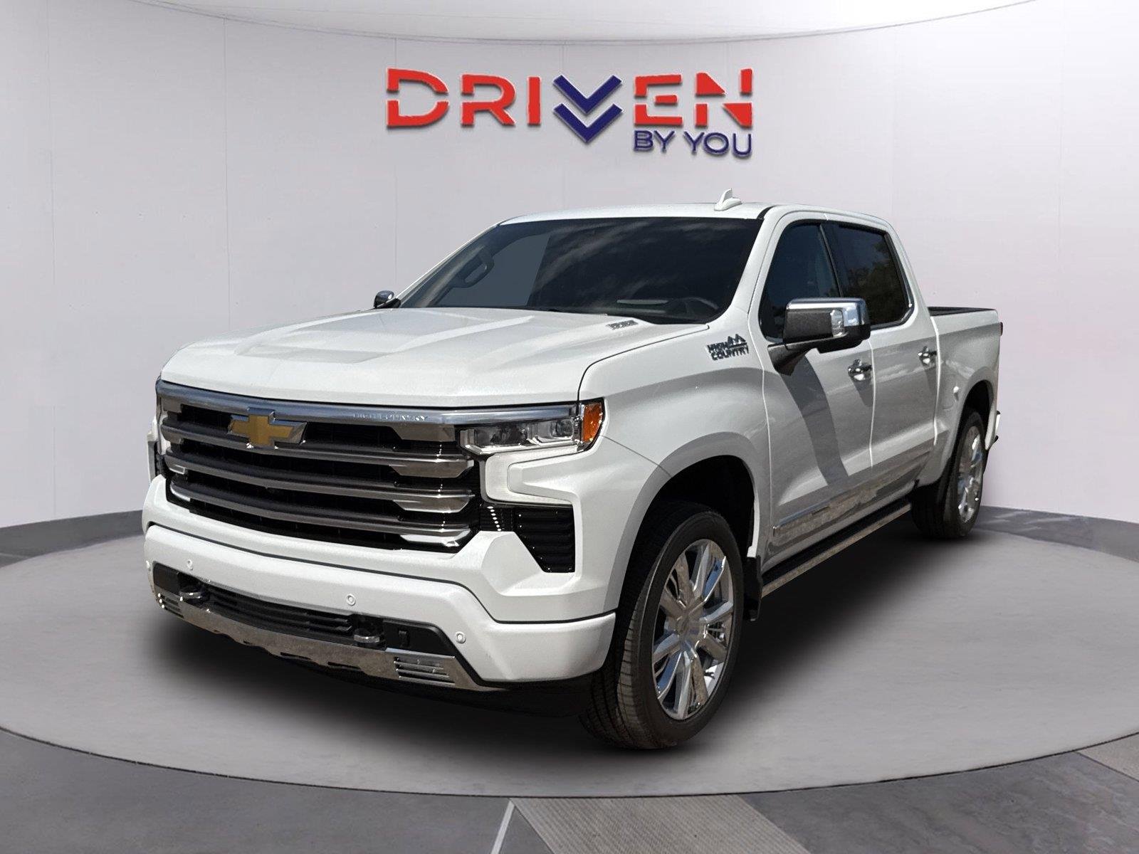 New 2026 Polar White Tricoat Chevrolet High Country image 8