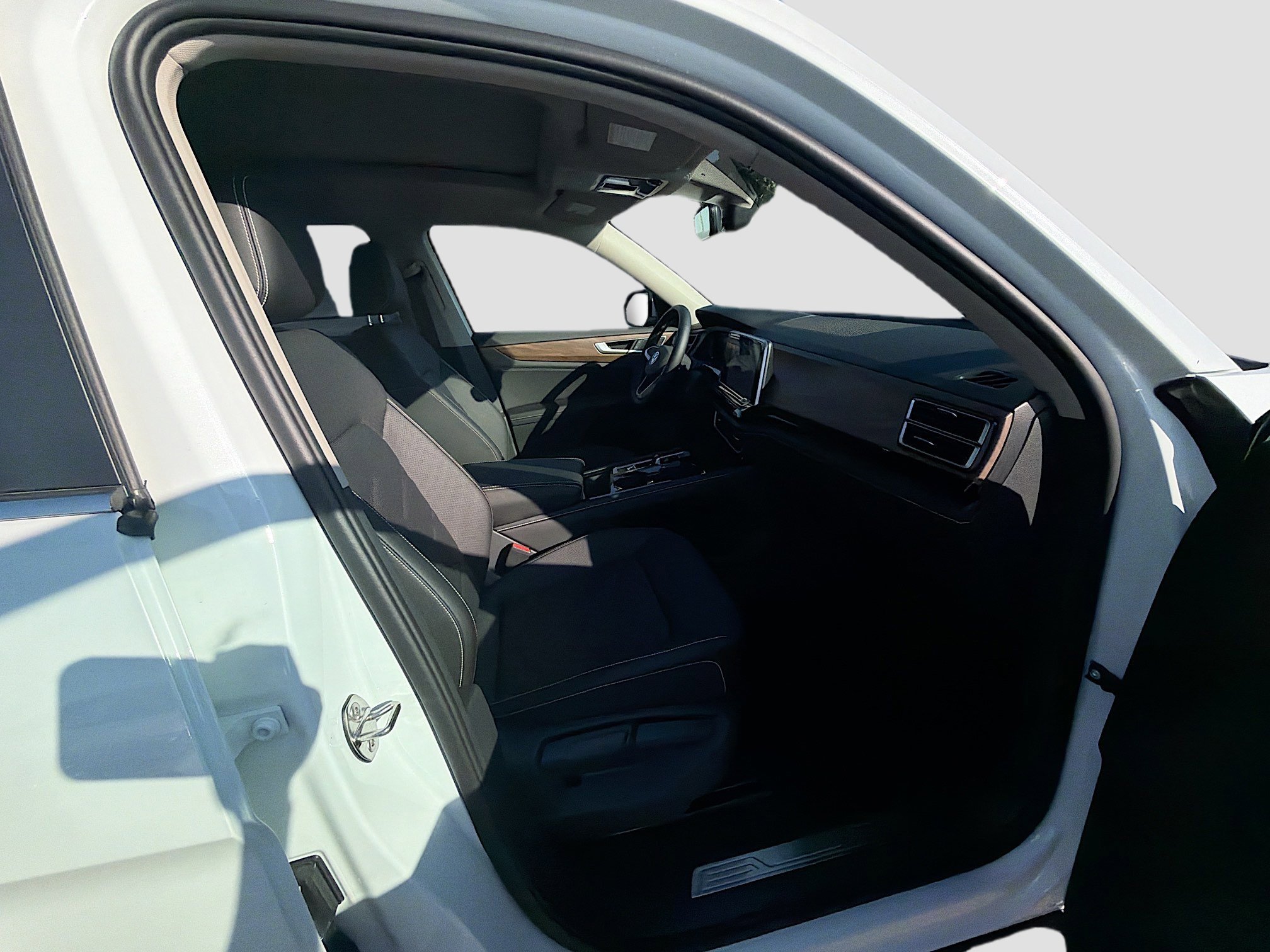 2026 Volkswagen Atlas SE w/Tech - Photo 23