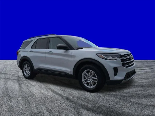 New 2026 Space White Metallic Ford Active image 2