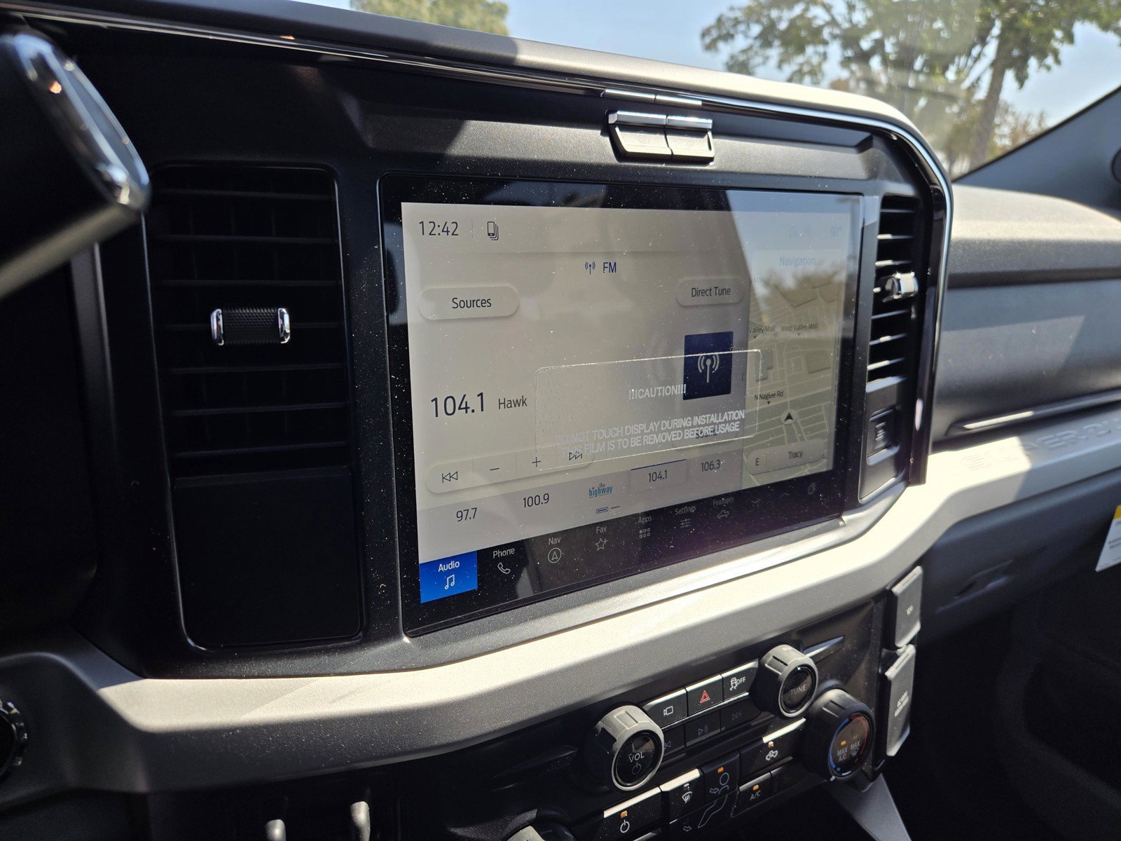 New 2027 Oxford White Ford F-350® XLT image 13