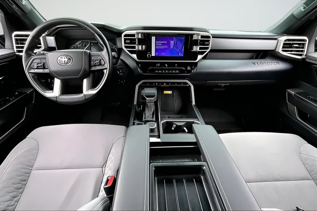 Used 2025  Toyota SR5 image 7