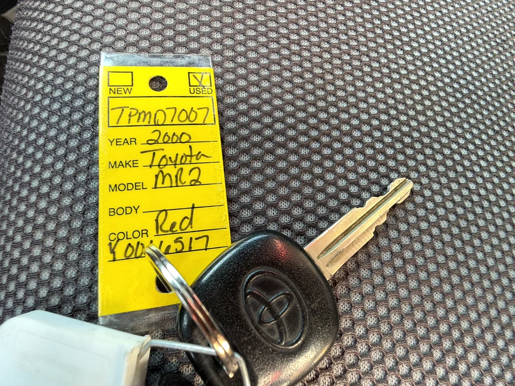 Used 2000 Red Toyota Base image 37