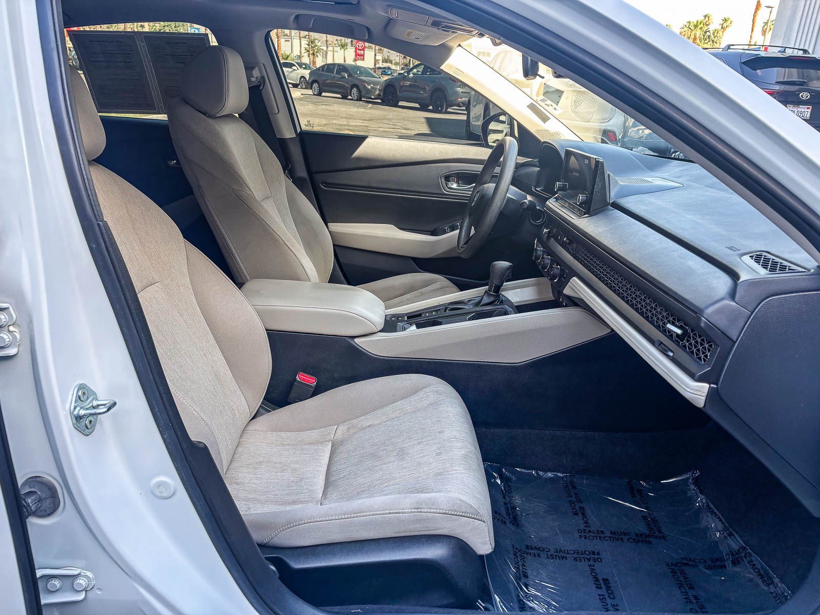 Used 2023 Platinum White Pearl Honda EX image 18