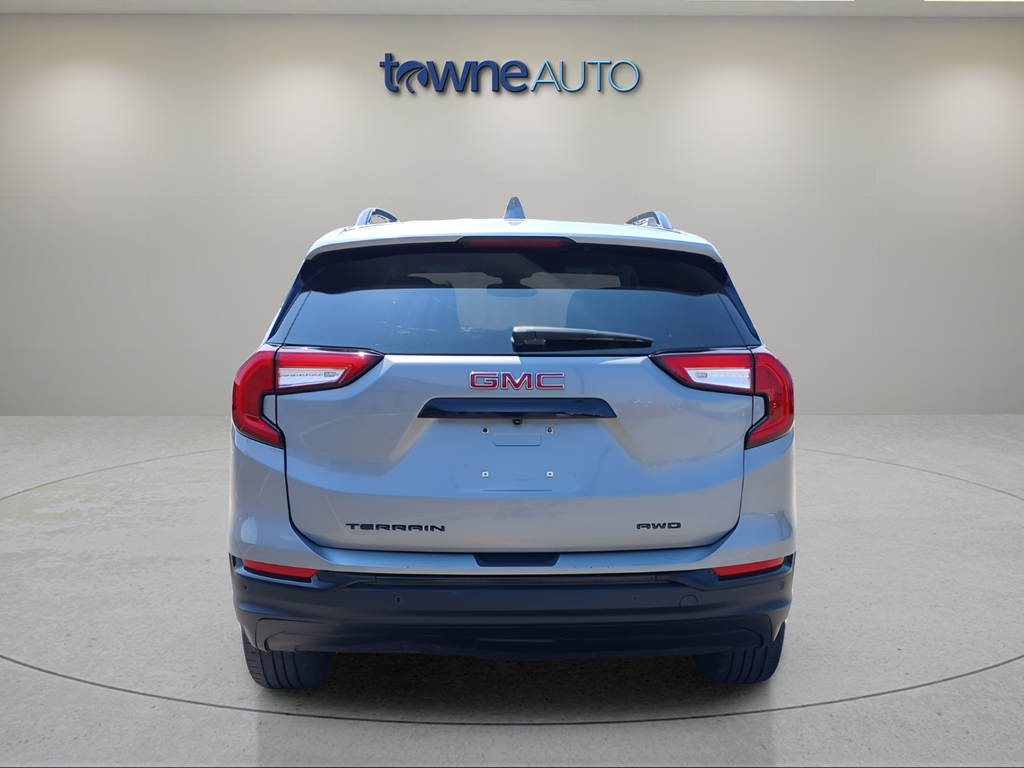 Used 2024 Silver GMC SLE image 5
