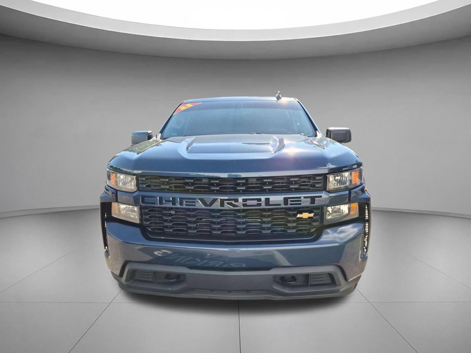 Used 2022 Northsky Blue Metallic Chevrolet Custom image 8