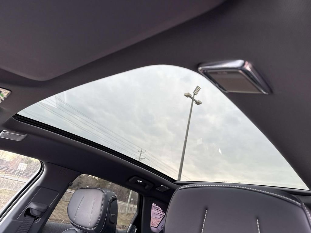 2026 Cadillac OPTIQ Sport - Photo 16