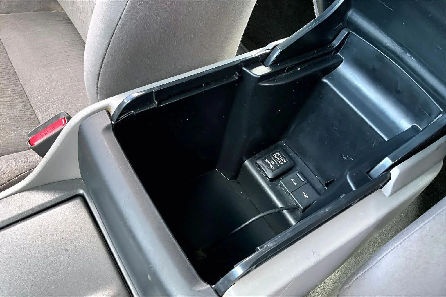 Used 2012 Polished Metal Metallic Honda LX Premium image 31