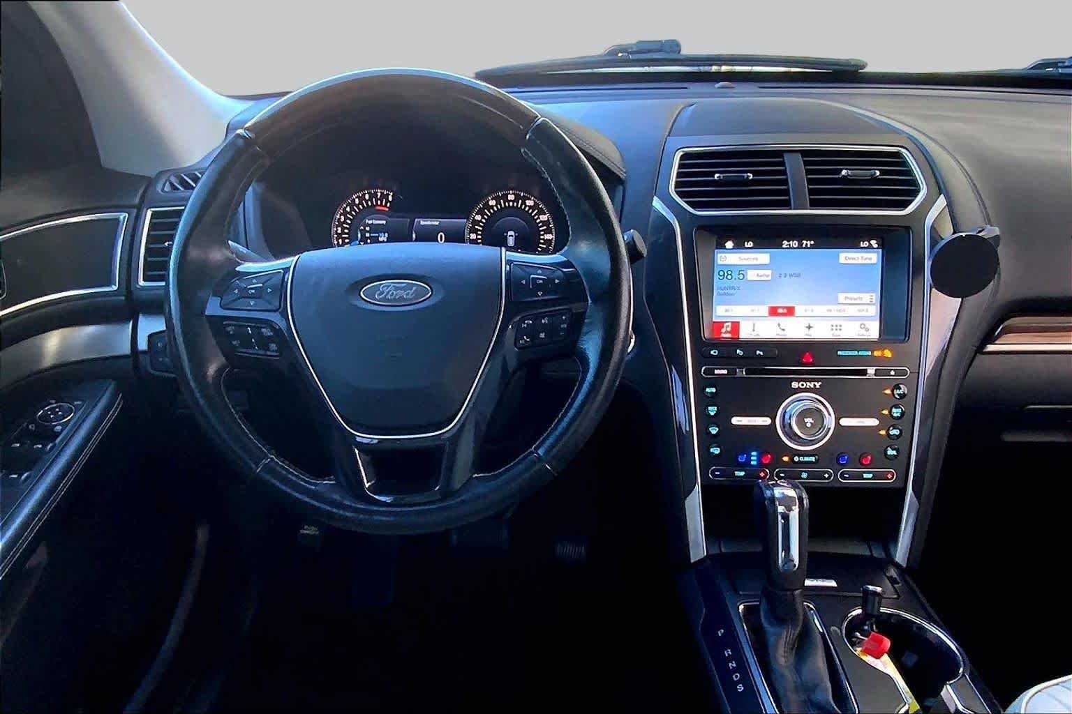 Used 2017 Shadow Black Ford Platinum image 6