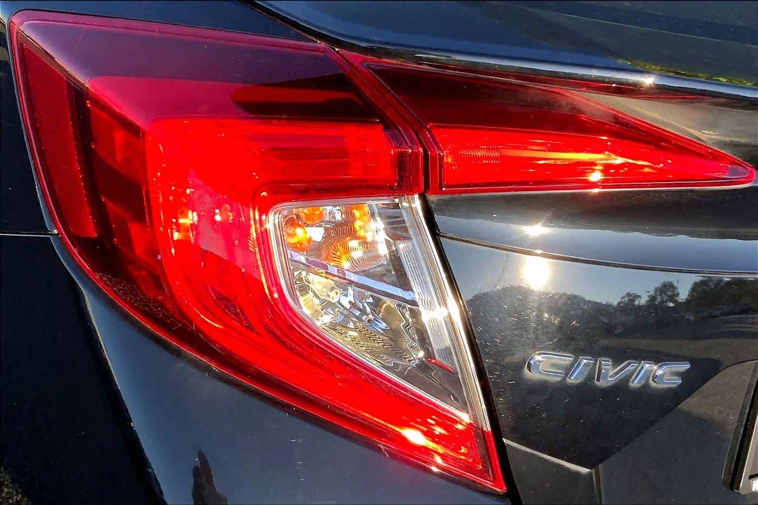 Used 2019 Crystal Black Pearl Honda  image 25