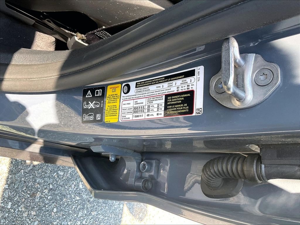 Used 2023 Gray BMW xDrive28i image 34
