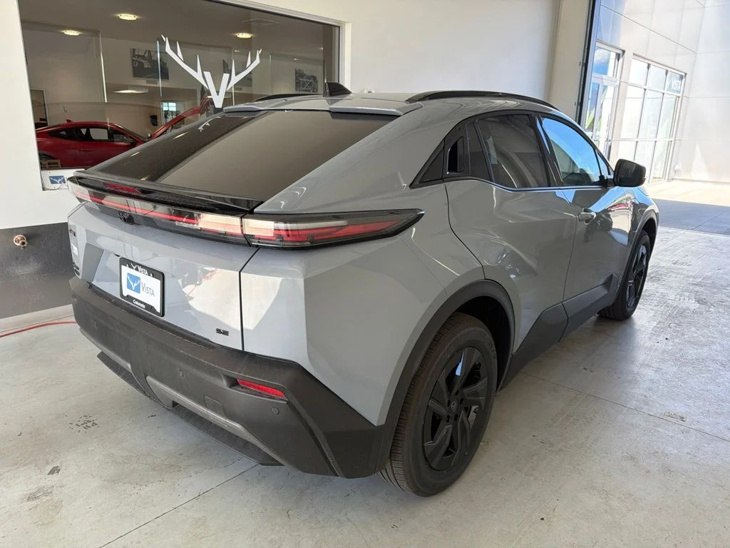 2026 Toyota C-HR SE - Photo 6
