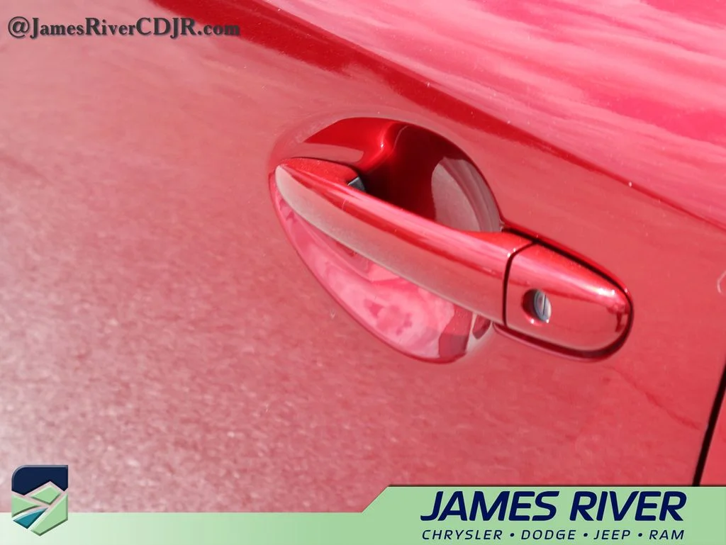 Used 2018 Red Mazda Sport image 19