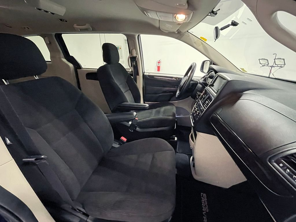 Used 2017 Blue Dodge SE image 25