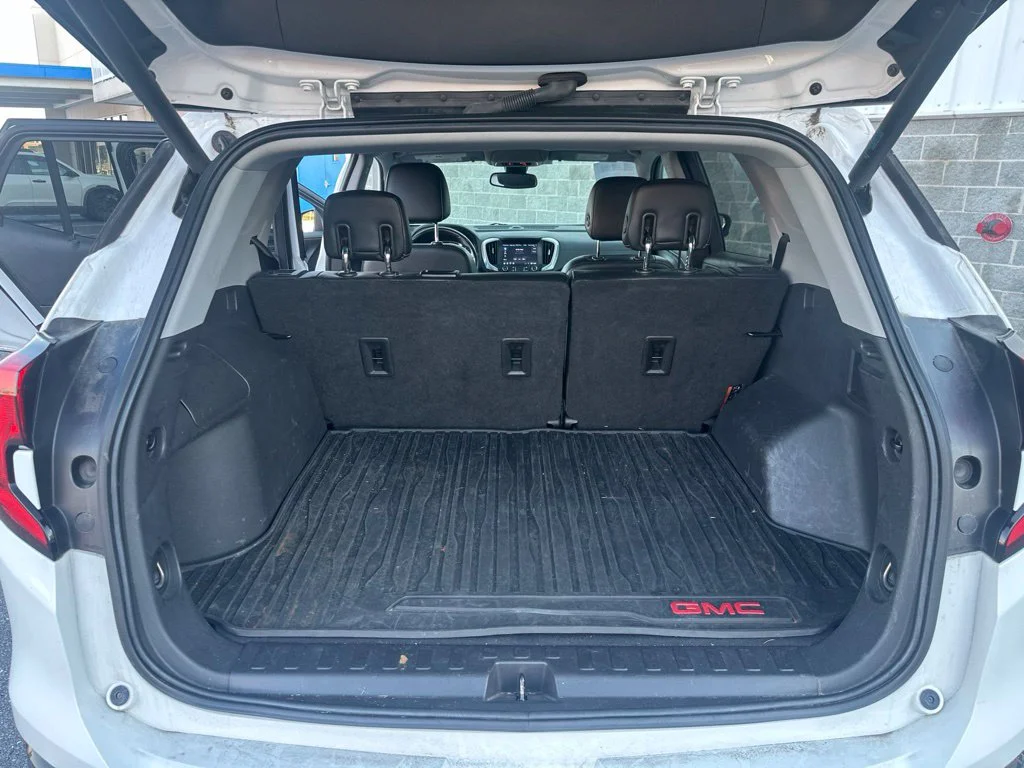 Used 2020 White GMC SLT image 11
