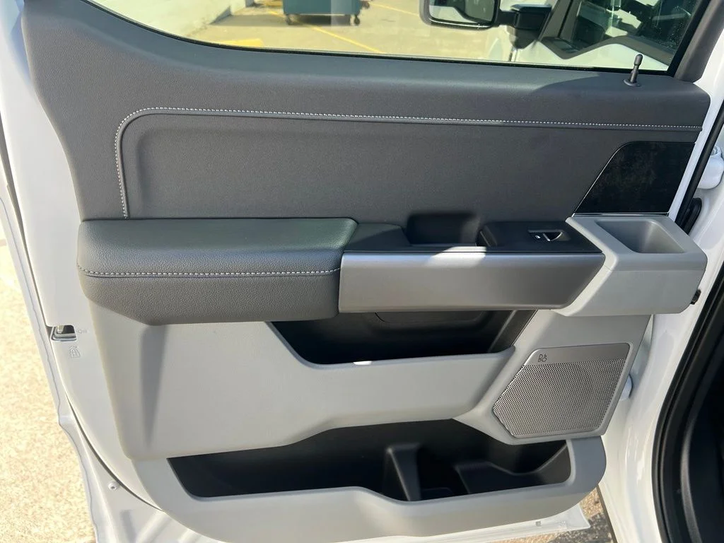 New 2026 Oxford White Ford F-250® XLT image 20