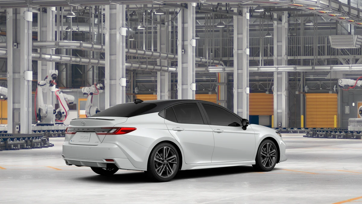 New 2026 Wind Chill Pearl with Midnight Black Metallic roof Toyota XSE image 10