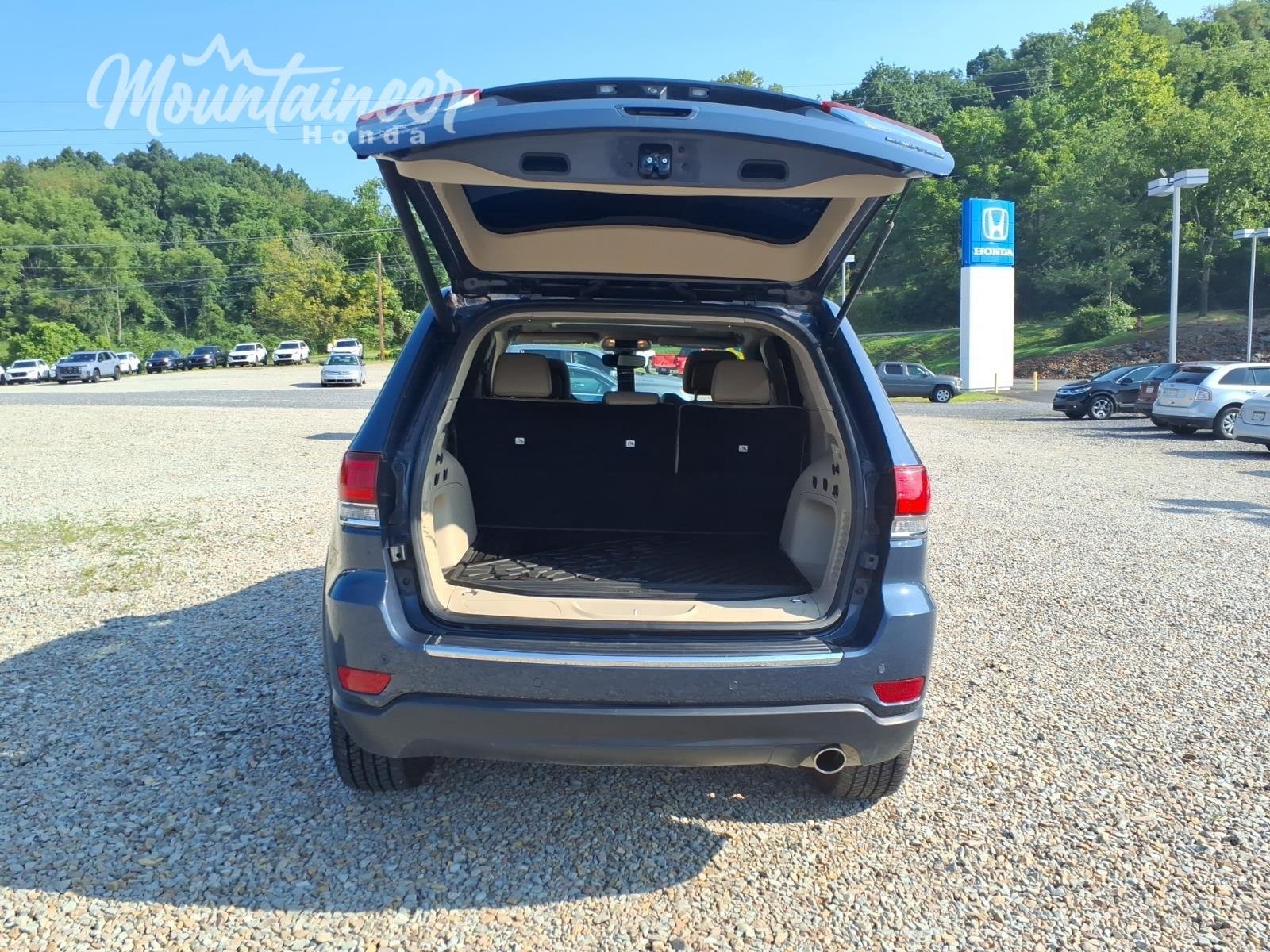 Used 2021 Slate Blue Pearlcoat Jeep Limited image 21