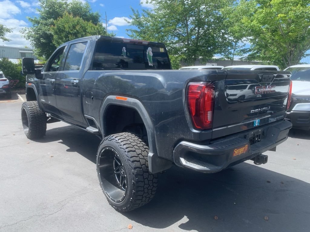 Used 2022 Hunter Metallic GMC Denali image 2