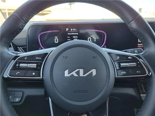 Used 2025 Gravity Gray KIA S (IVT) Front-Wheel Drive image 17