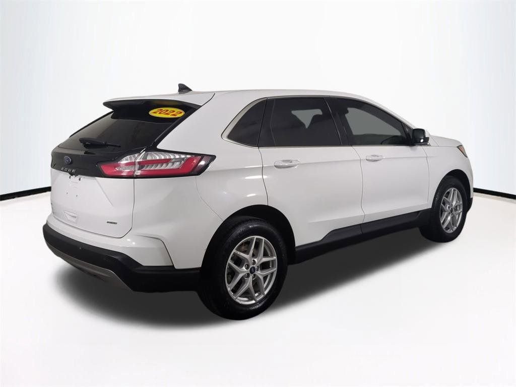 Used 2022 White Ford SEL image 5