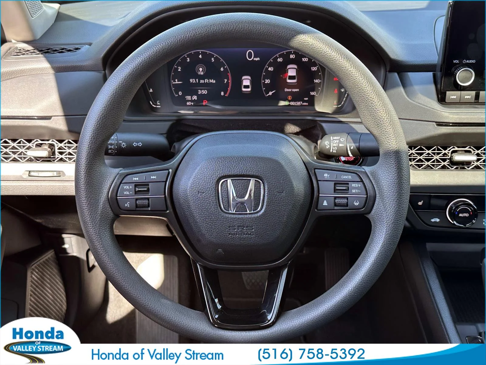 Certified Used 2025 Platinum White Pearl Honda SE image 13
