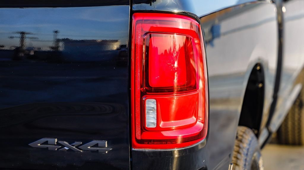 2025 RAM 3500 Laramie - Photo 10