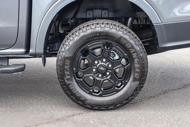 New 2026 Carbonized Gray Metallic Ford XLT image 38