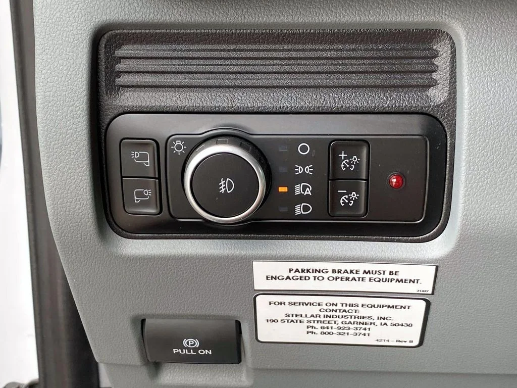 Used 2025 White Ford XLT image 27