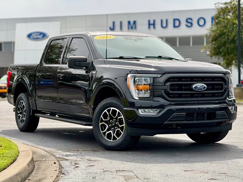 Used 2023 Black Ford XLT image 2