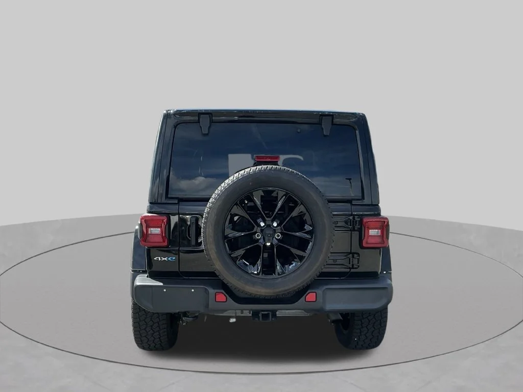 Used 2021 Black Jeep Unlimited Sahara 4xe image 8