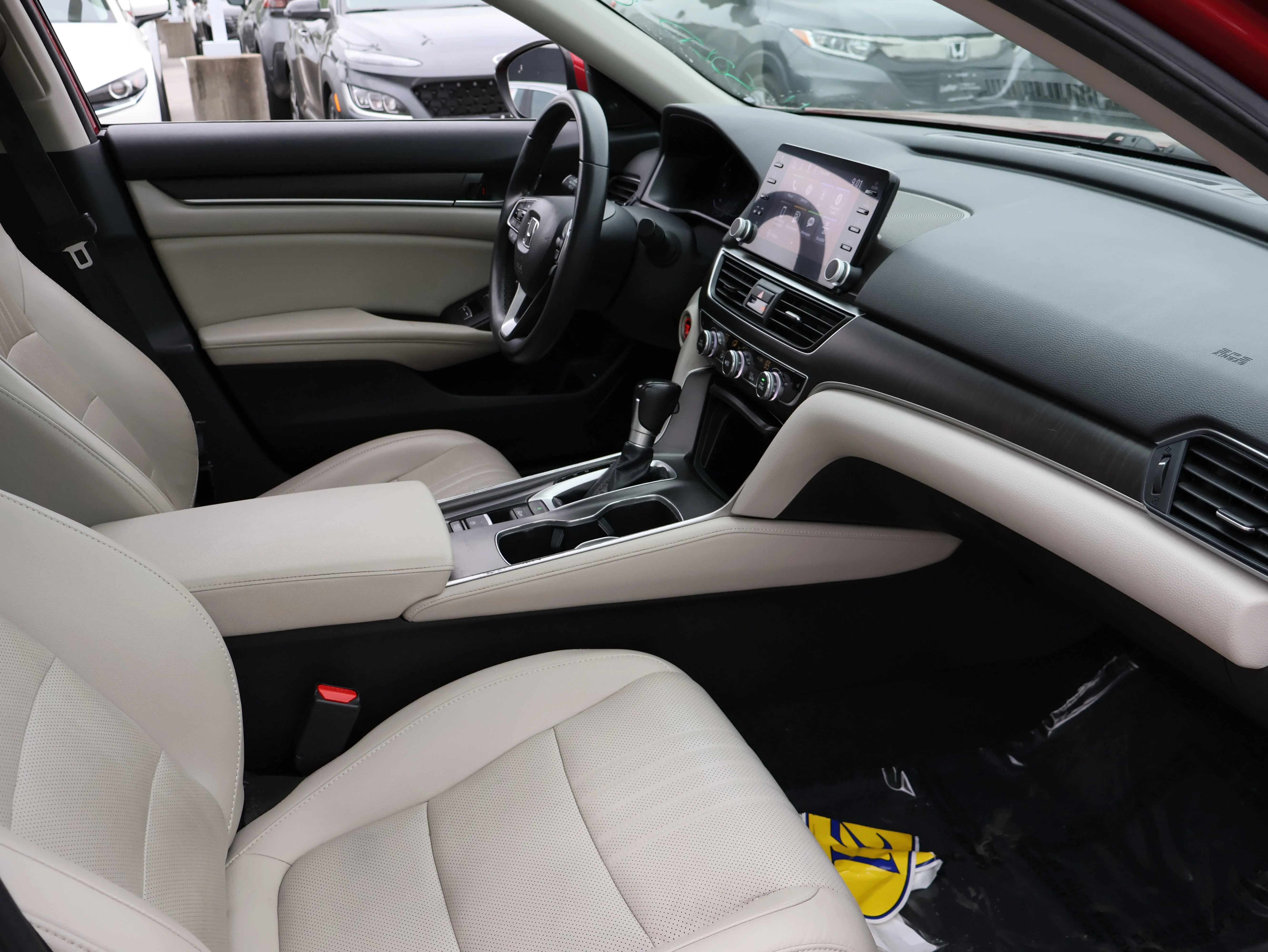 2021 Honda Accord EX-L - Photo 7