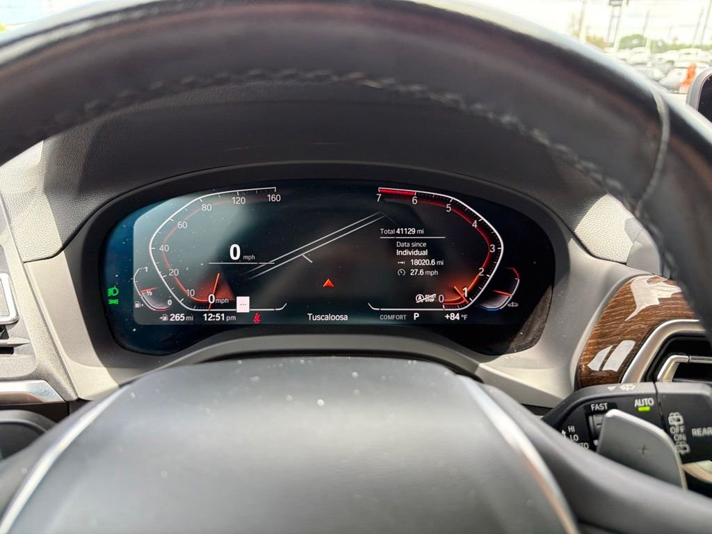 Used 2023 White BMW sDrive30i image 19