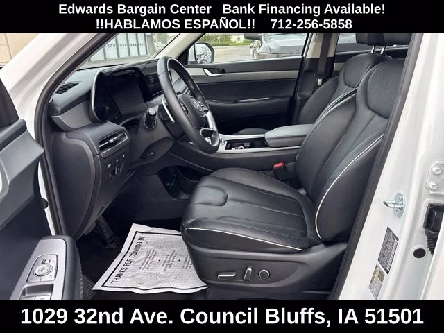 Used 2025 White Hyundai SEL image 19