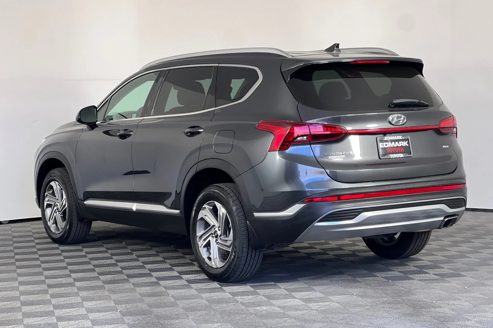Used 2022 Portofino Gray Hyundai SEL image 5