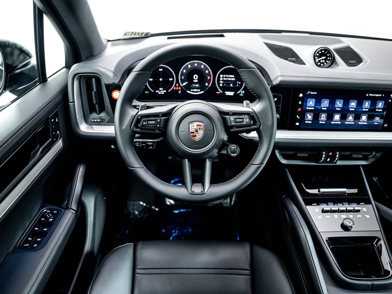 New 2026 CHROMITE BLACK Porsche E-Hybrid image 16